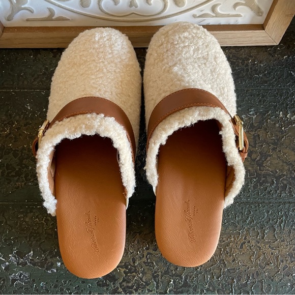 Universal Thread Faux Fur Sherpa clogs - Picture 7 of 11